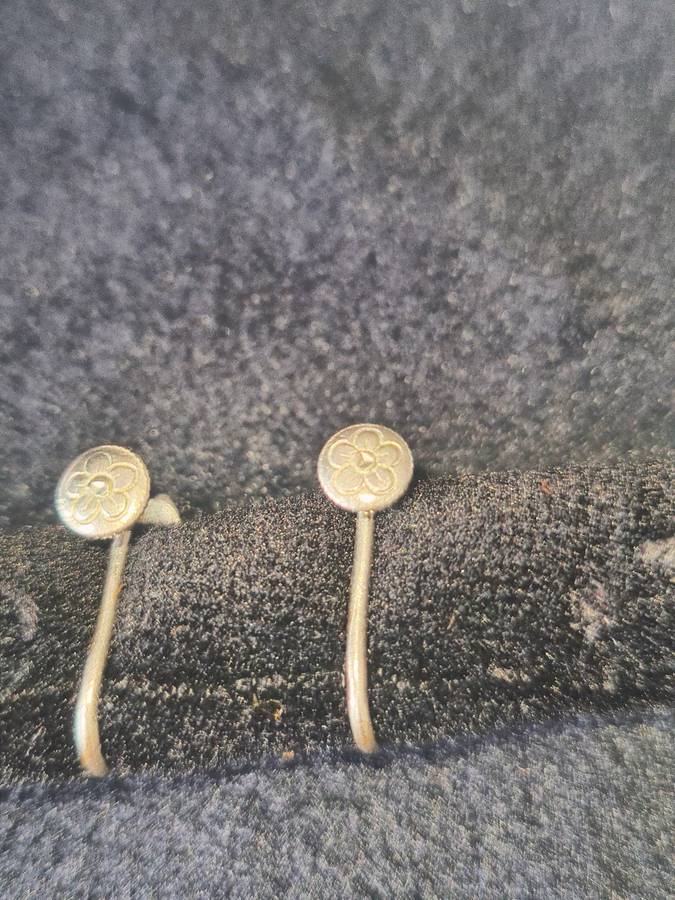 5 Pieces of Awesome vintage Jewelry