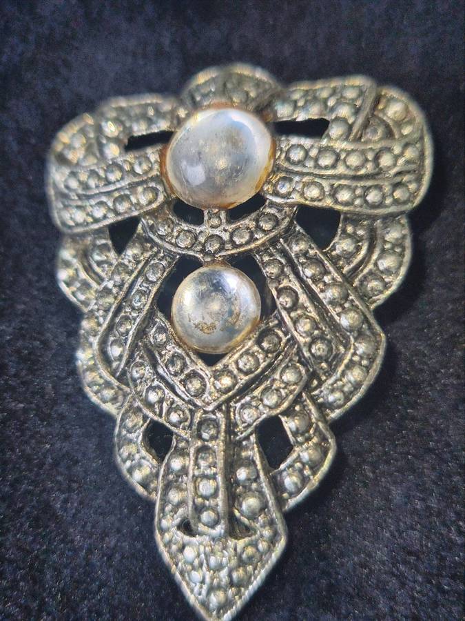 5 Pieces of Awesome vintage Jewelry