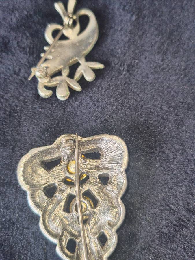 5 Pieces of Awesome vintage Jewelry