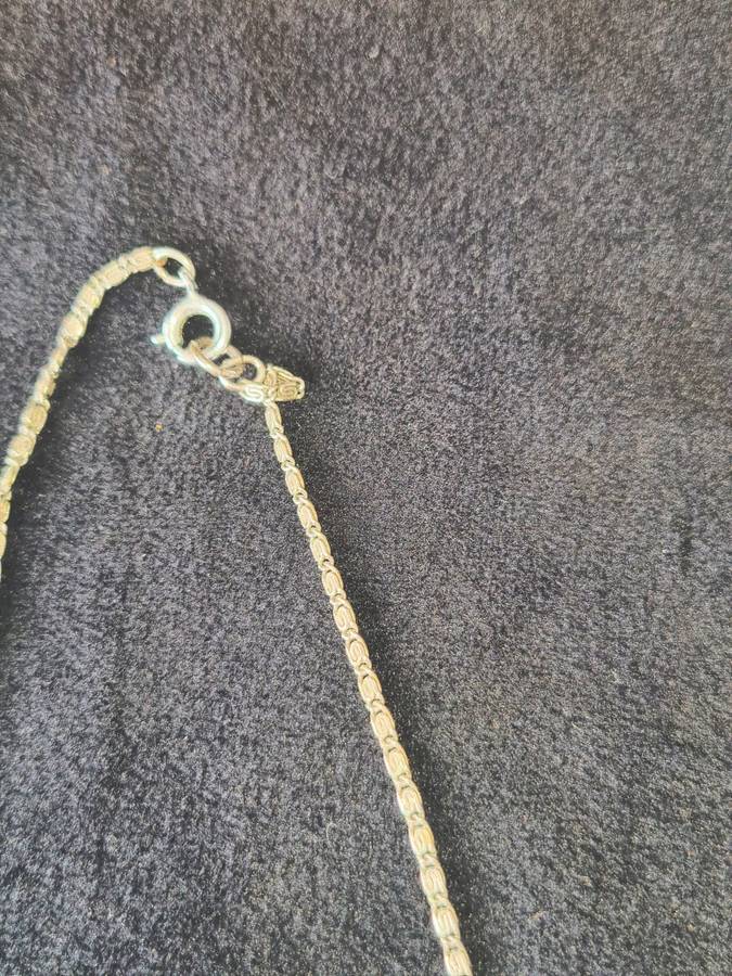 5 Pieces of Awesome vintage Jewelry