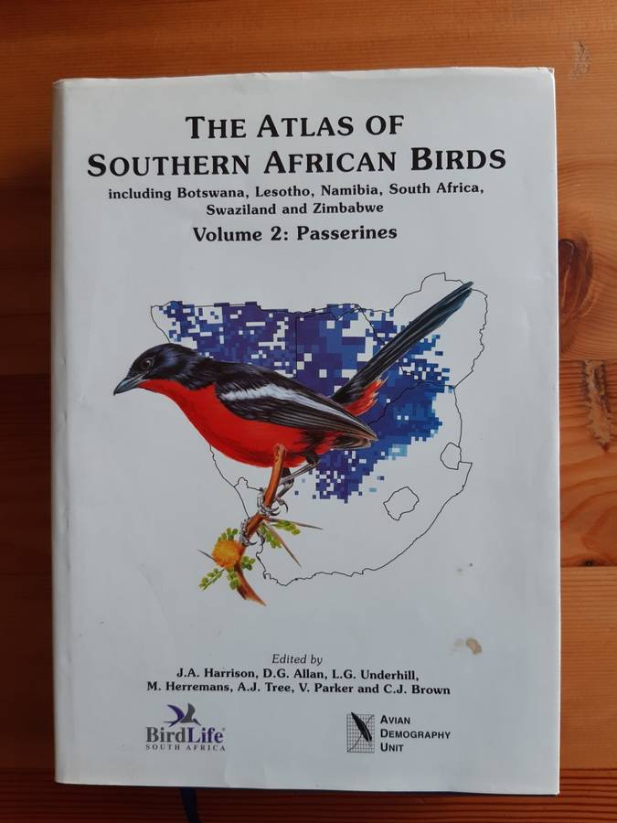 The Atlas of Southern African Birds Vol 2: Passerines