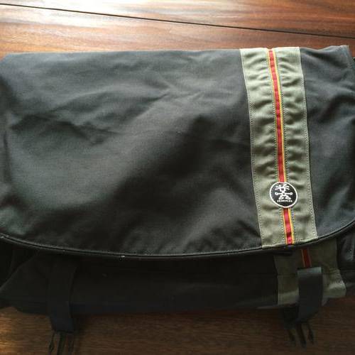 Crumpler laptop bag