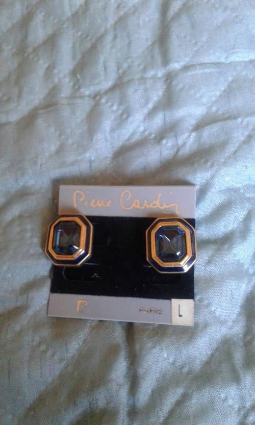 PAIR OF PIERRE CARDIN EARRINGS WITH BLUE SAPPHIRE SWAROSVKI STONES