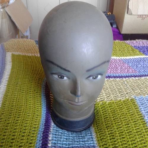HIGH QUALITY FACE AND NECK MANNUQUIN