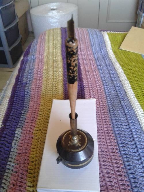 VINTAGE SCHOOL DESK FOUNTAIN PEN INCL.STAND