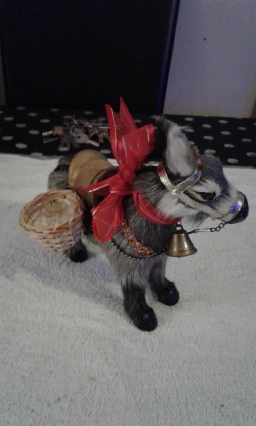 LOVELY VINTAGE BELL AROUND THE NECK DONKEY FIGURINE