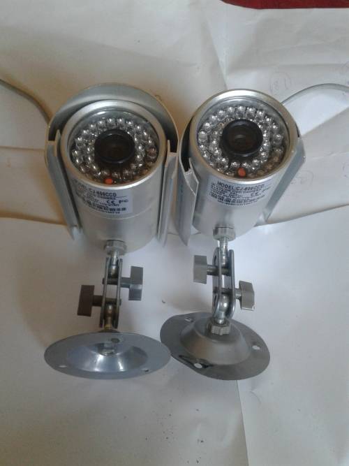 2 X IR COLOR CCD CAMERAS (ONE BID)INCL.BRACKETS