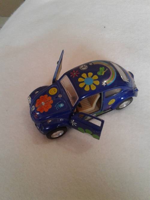 VOLKSWAGEN BEETLE (1967)SCALE 1/32