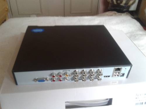 8 CHANNELS AHD DVR INCL.REMOTE AND MOUSE