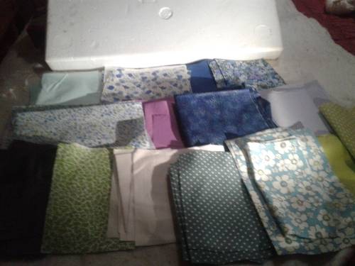 300 BLOCKS OF MULTI  SHADES COTTON PATCHWORK (QUILTING )FABRIC, ONE BID