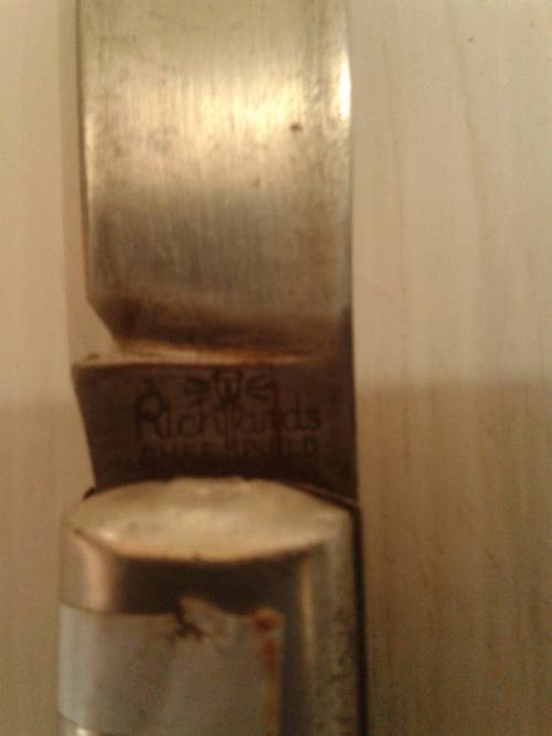 RICH+ARDS ,SHEFFIELD ENGLAND COLLECTORS KNIFE