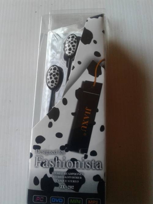 STEREO EARPHONES  (PC,DVD, MP4, MP3 )