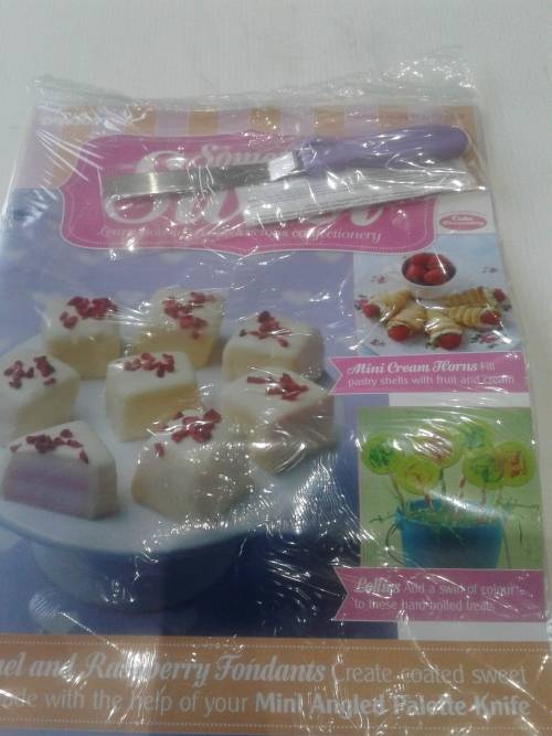 3 X  SOMETHING SWEET CAKE DECORATIONS INCL. MAGAZINES  (RECIPES )ONE BID
