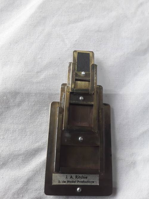 J,A SCALE MODEL CARDS IN LEATHER CASE