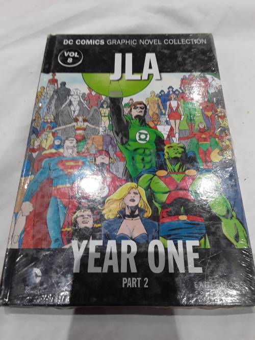 DC HARDCOVER COMIC ( JLA, YEAR ONE)PART 2