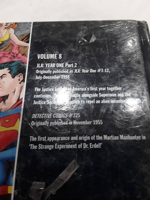 DC HARDCOVER COMIC ( JLA, YEAR ONE)PART 2