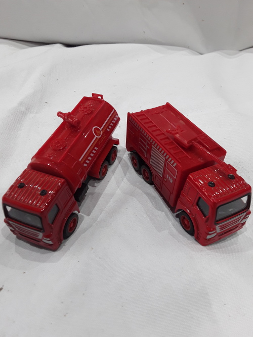 2 X DIE CAST FIRE RESCUE TRUCKS(ONE BID FOR BOTH)