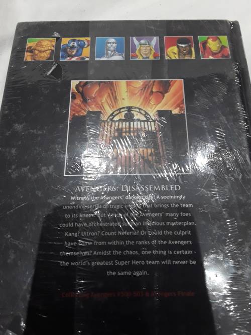 MARVEL HARDCOVER COMIC AVENGERS DISASSEMBLED