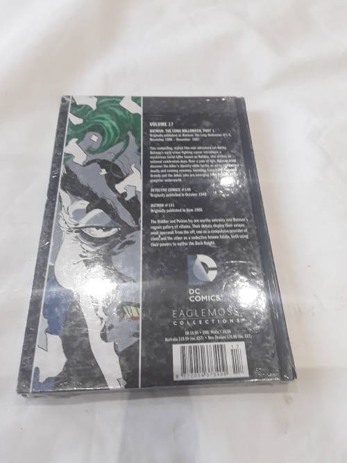 DC HARDCOVER COMIC ( THE LONG HALLOWEEN)PART 1