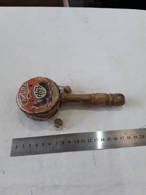 VINTAGE MUSICAL ITEM