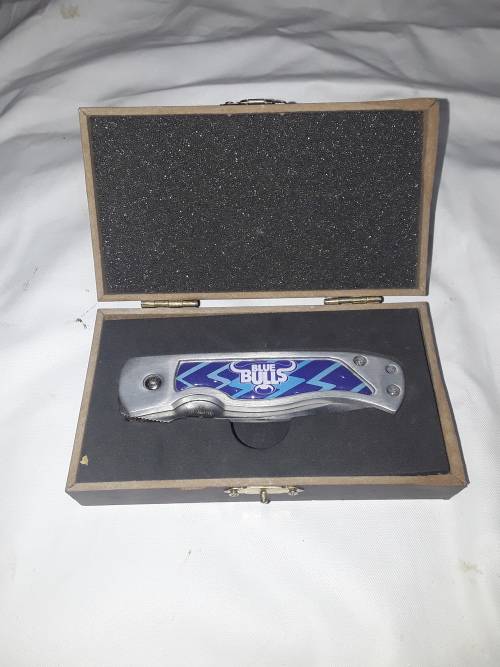 COLLECTORS ELEPHANT(BLUE BULLS)POCKETKNIFE