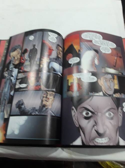 MARVEL SUPERHEROES HARDCOVER COMIC (THE PUNISHER)WELCOME BACK FRANK