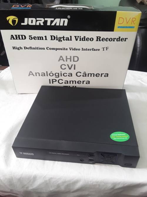 8 CHANNELS 5 IN ONE AHD INCLUDES POWER SUPPLY AND MOUSE