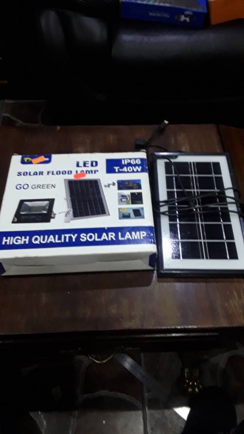 LED SOLAR FLOOD LAMP INCLUDES SOLAR PANEL(40W)