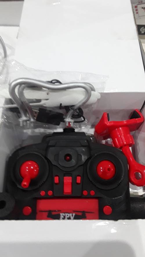 6 CH-2,4 GHZ R/C QUADCOPTER (INCLUDES CAMERA)WIFI FOV REAL TIME