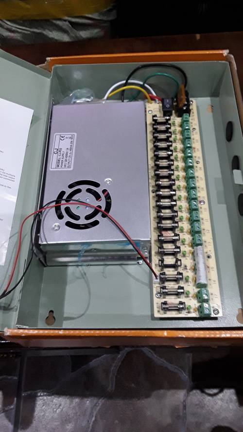 12 VDC,18 OUTPUT SWITCH MODE CCTV POWER SUPPLY