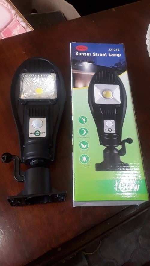 100 WATTS SOLAR SENSOR STREET LAMP