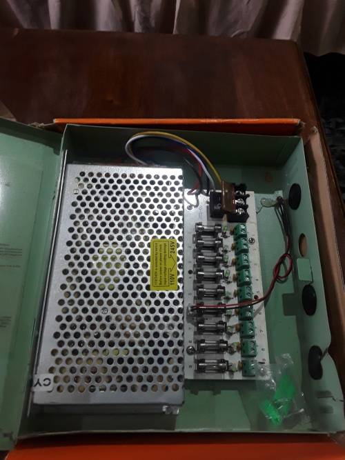 12 VDC,9 OUTPUT SWITCH MODE CCTV POWER SUPPLY