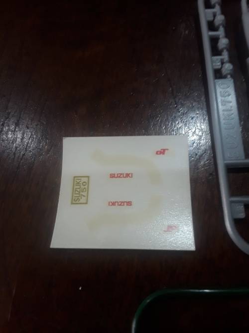 SUZUKI GT 750(1/24 SCALE)TO BUILD(UNBUILT)
