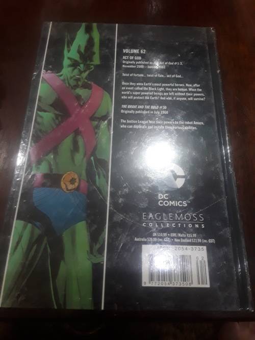 DC SUPERHERO`S HARDCOVER COMIC(JLA)ACT OF GOD