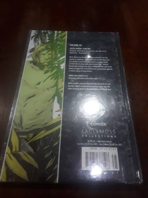 DC HARDCOVER COMIC(GREEN ARROW)YEAR ONE