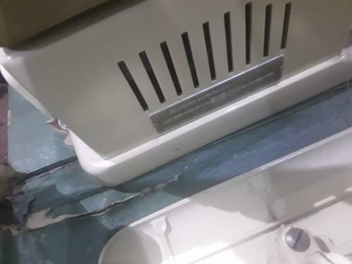 VINTAGE BERNINA  730 RECORD SEWING MACHINE IN COMPATIBLE SUITCASE(WITH ALL ASSC.)WORKS LIKE A BOMB