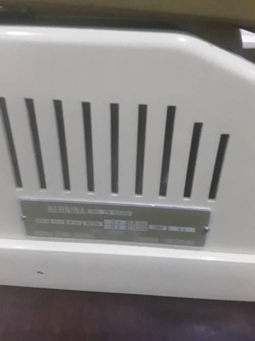 VINTAGE BERNINA  730 RECORD SEWING MACHINE IN COMPATIBLE SUITCASE(WITH ALL ASSC.)WORKS LIKE A BOMB