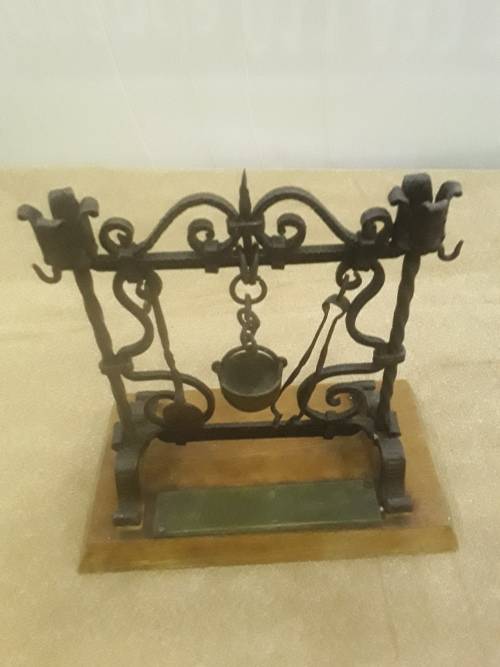 CAST IRON FIREPLACE DISPLAY ITEMS ON STAND(17 X 16CMHAS MARKINGS)