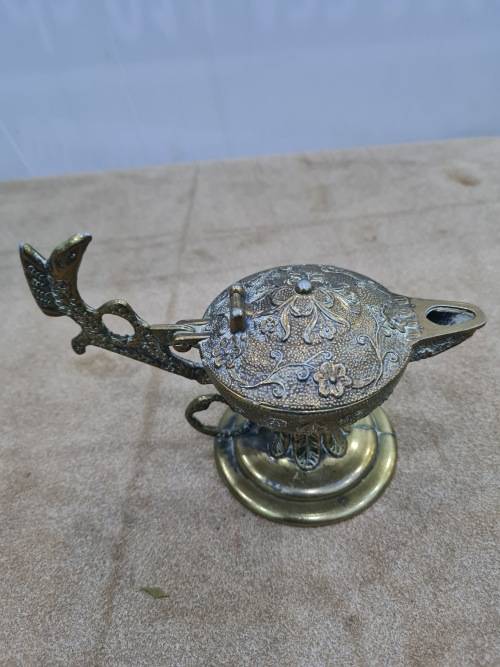 SOLID BRASS OIL LAMP