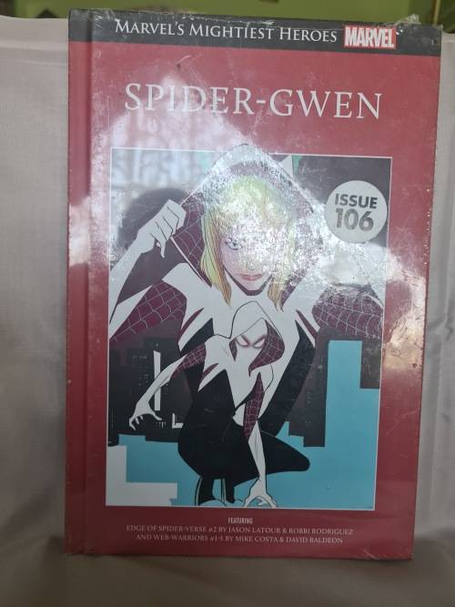 MARVEL SUPERHERO HARDCOVER COMIC (SPIDER-GWEN)
