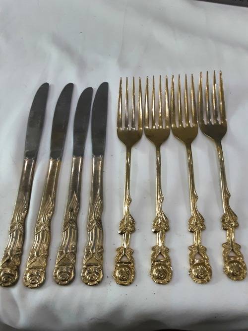 8 PIECE VINTAGE BRABER GOLDPLATED FORK AND KNIFE SET(HAS MARKINGS)