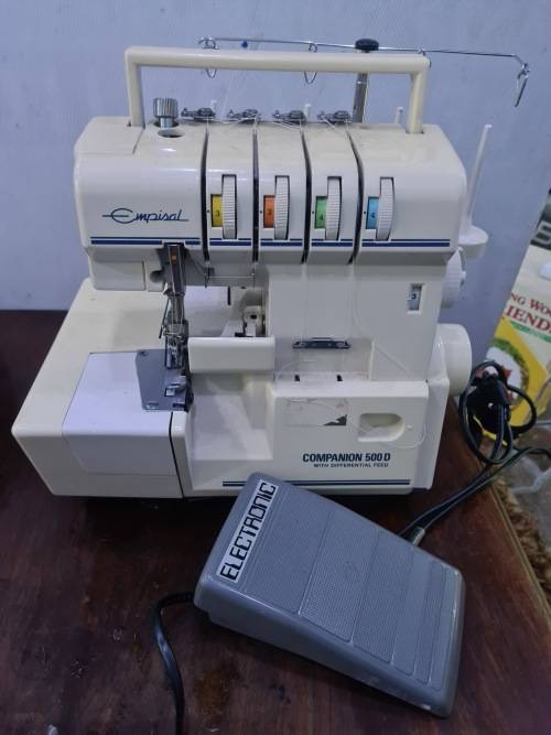EMPISAL 500D OVERLOCKER WITH SAFETY STITCH(WORKS PERFECTLY)