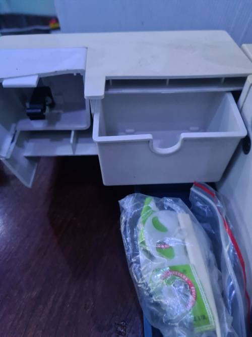 EMPISAL 500D OVERLOCKER WITH SAFETY STITCH(WORKS PERFECTLY)