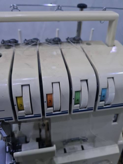 EMPISAL 500D OVERLOCKER WITH SAFETY STITCH(WORKS PERFECTLY)