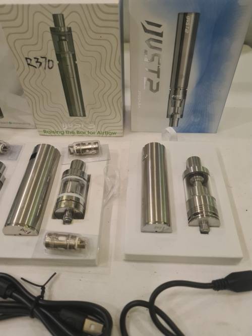SET OF 4 SMOKING VAPES