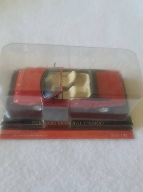 DIE CAST MODEL FERRAR1 MONDIAL CABRIO-SCALE 1:4÷