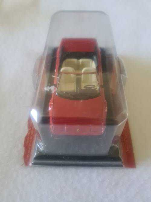 DIE CAST MODEL FERRAR1 MONDIAL CABRIO-SCALE 1:4÷