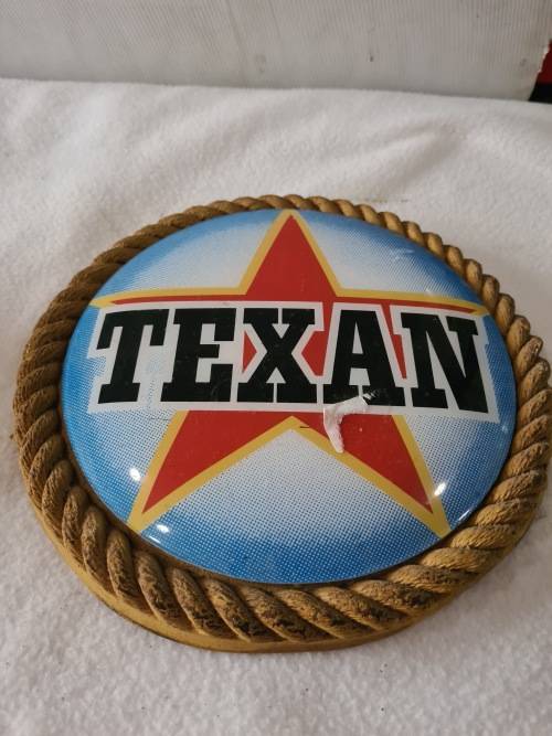 VINYAGE TEXAN SIGN