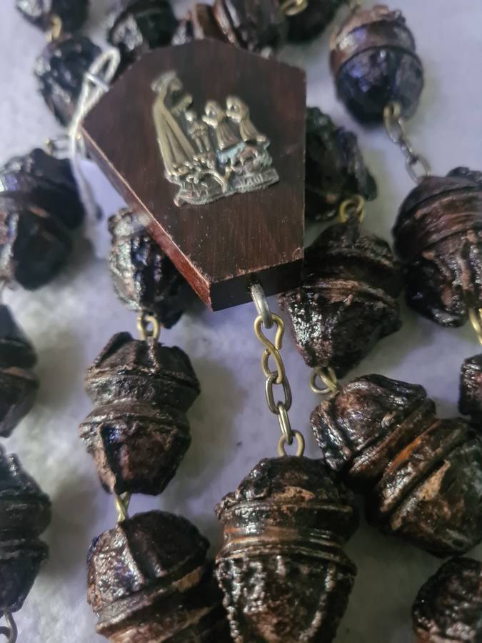 HIGHLY DETAILED VINTAGE ROSARY