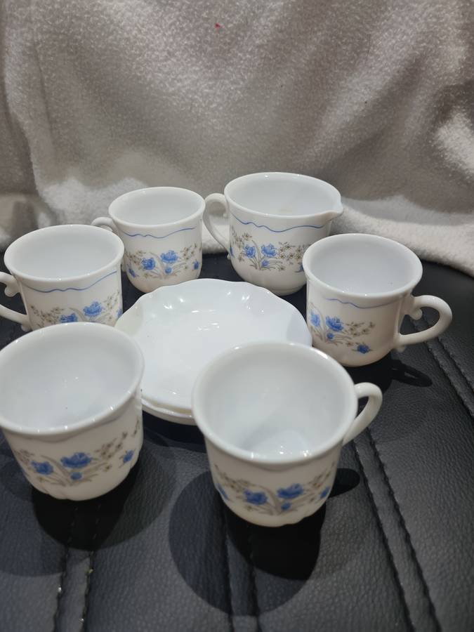 ARCROPAL FRANCE COFFEE SET(5 cups,3 saucers and milkjug)
